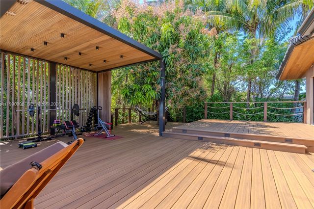 11450 N Bayshore Dr, North Miami, FL 33181