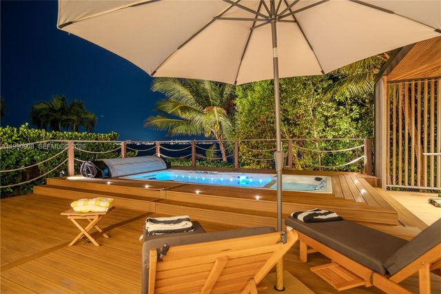 11450 N Bayshore Dr, North Miami, FL 33181