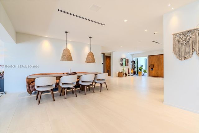 11450 N Bayshore Dr, North Miami, FL 33181