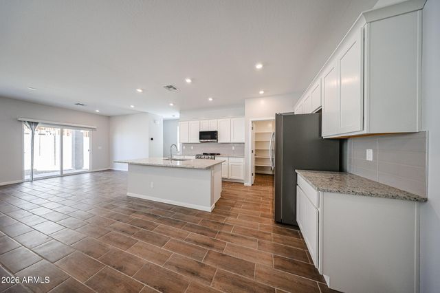 17386 W VILLA HERMOSA Lane, Surprise, AZ 85387