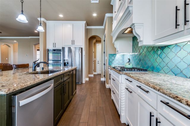 1208 Tulip Court, Grand Prairie, TX 75104
