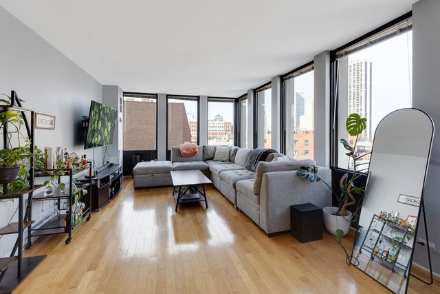 444 W Fullerton Parkway 603, Chicago, IL 60614