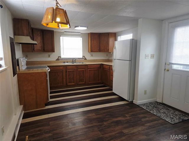 30 W Patterson Street, Mascoutah, IL 62258