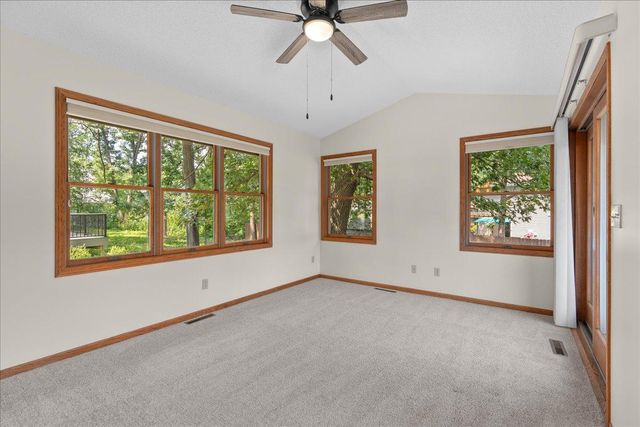 908 Bluebird Court N, North Hudson, WI 54016