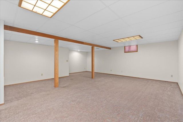 908 Bluebird Court N, North Hudson, WI 54016