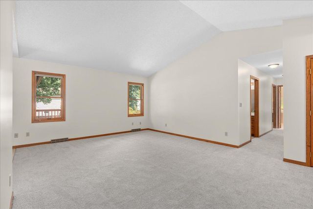908 Bluebird Court N, North Hudson, WI 54016