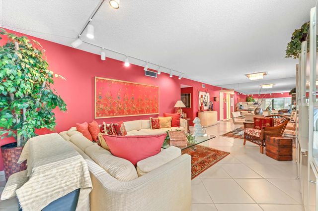 5779 Spindle Palm Court A, Delray Beach, FL 33484