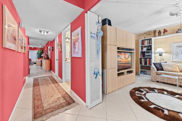 5779 Spindle Palm Court A, Delray Beach, FL 33484