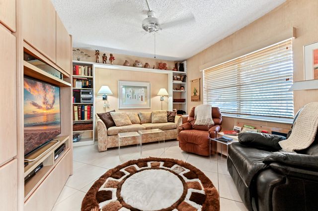 5779 Spindle Palm Court A, Delray Beach, FL 33484