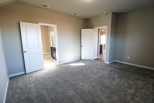 504 Lakeway Lane, Justin, TX 76247