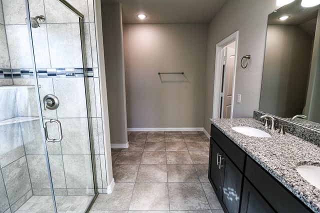 504 Lakeway Lane, Justin, TX 76247
