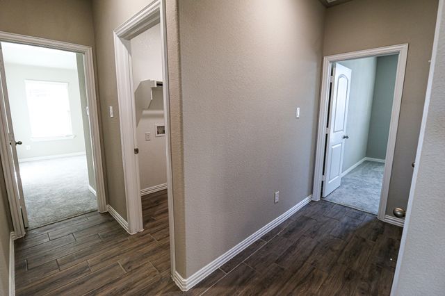 504 Lakeway Lane, Justin, TX 76247