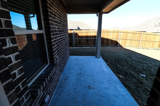 504 Lakeway Lane, Justin, TX 76247