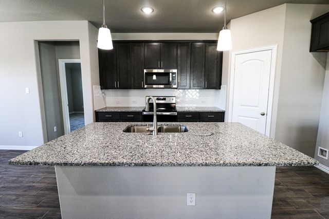 504 Lakeway Lane, Justin, TX 76247