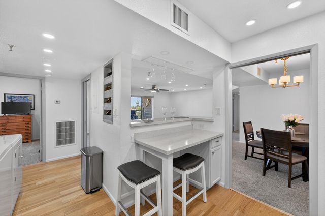 425 S Parkcrest Unit 334, Mesa, AZ 85206