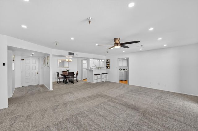 425 S Parkcrest Unit 334, Mesa, AZ 85206