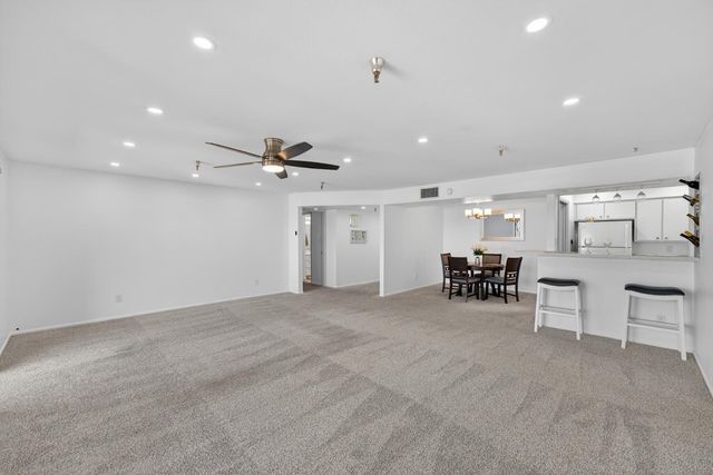 425 S Parkcrest Unit 334, Mesa, AZ 85206