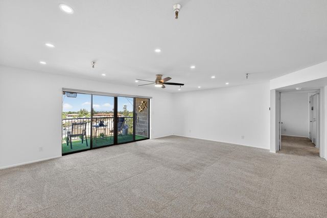 425 S Parkcrest Unit 334, Mesa, AZ 85206