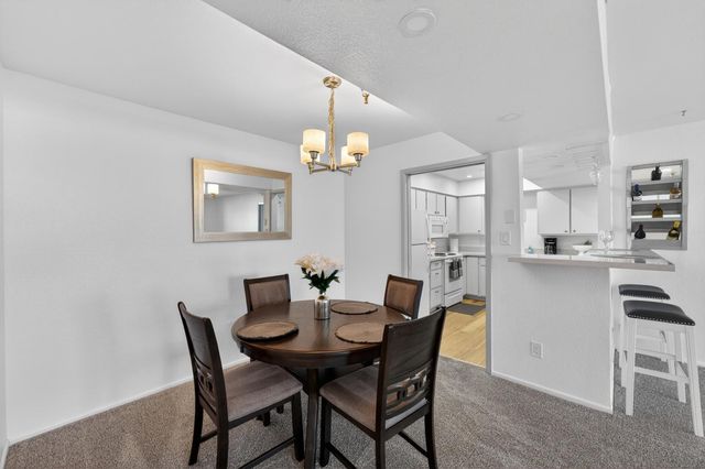 425 S Parkcrest Unit 334, Mesa, AZ 85206