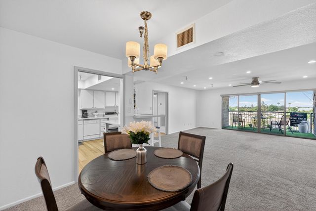 425 S Parkcrest Unit 334, Mesa, AZ 85206