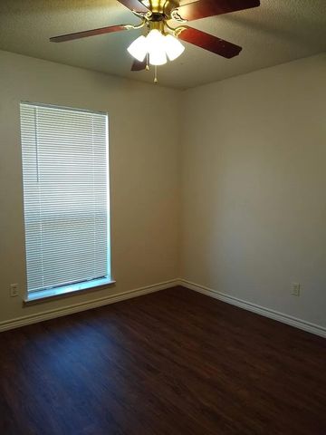 3204 Kellie Street, Sachse, TX 75048