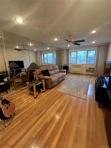 89-40 151st 3B, Howard Beach, NY 11414