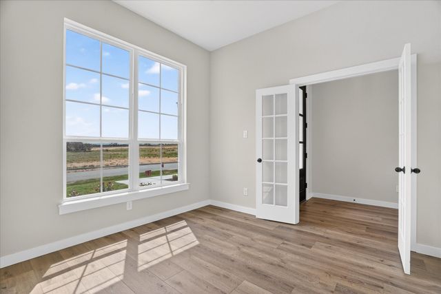 317 Skeen Peak, Springtown, TX 76082