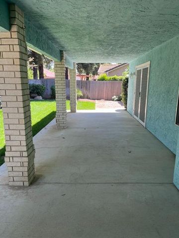6112 N Tamera Avenue, Fresno, CA 93711
