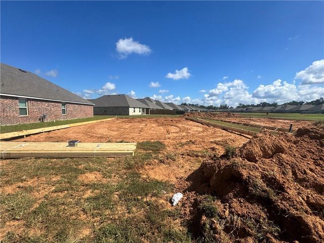 7037 BEXLEY Court, Alexandria, LA 71303