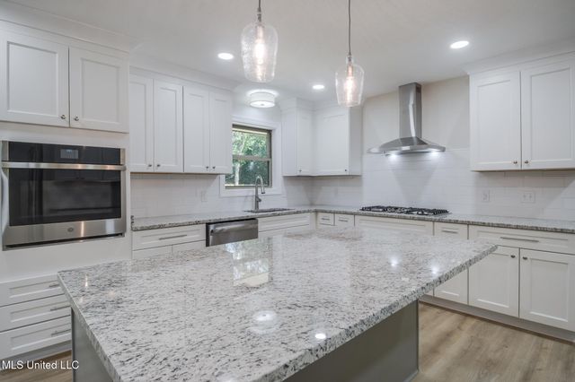 306 Westview Drive, Biloxi, MS 39531