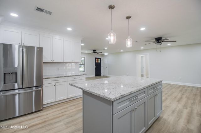 306 Westview Drive, Biloxi, MS 39531