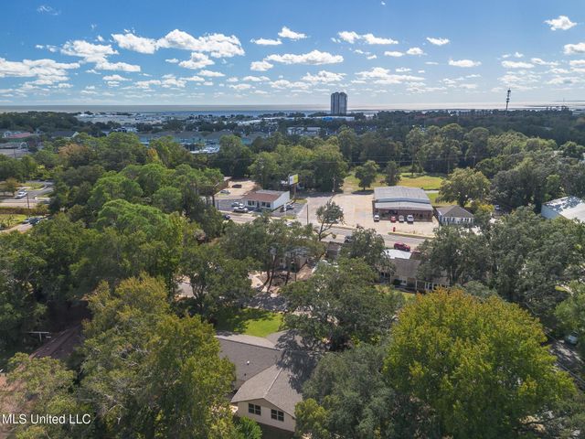 306 Westview Drive, Biloxi, MS 39531