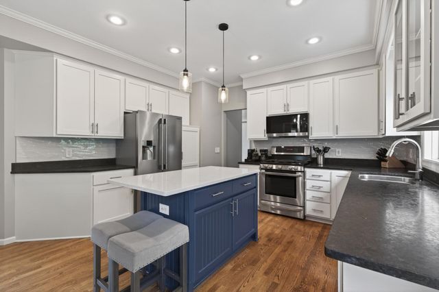 14520 47th Avenue N, Plymouth, MN 55446