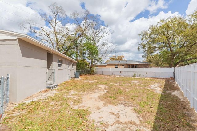 11729 N EDISON AVENUE, Tampa, FL 33612