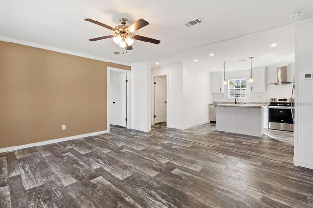 5234 YELLOW PINE STREET N, St Petersburg, FL 33709