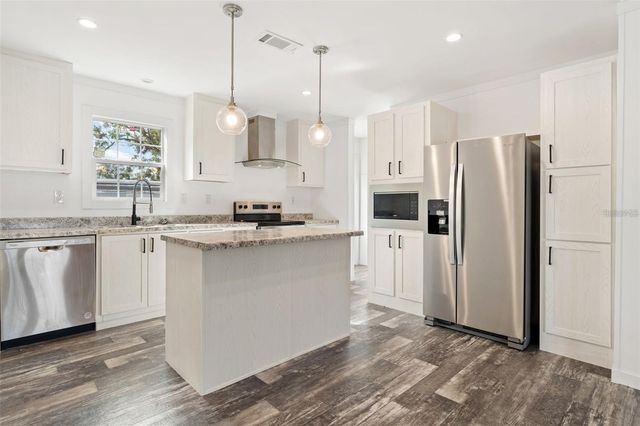 5234 YELLOW PINE STREET N, St Petersburg, FL 33709