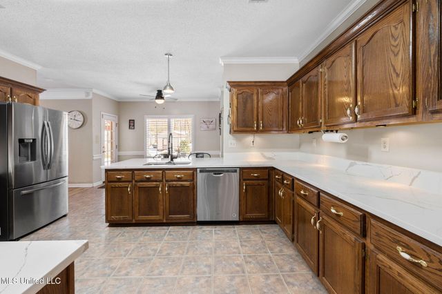 1466 Dogwood Hollow Drive, Nesbit, MS 38651