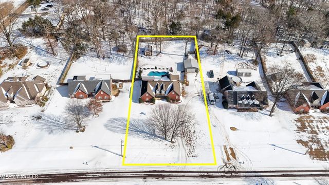 1466 Dogwood Hollow Drive, Nesbit, MS 38651