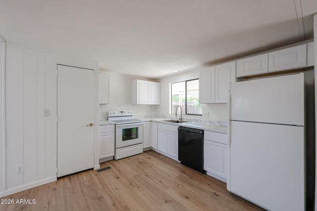 7242 S 41ST Street, Phoenix, AZ 85042