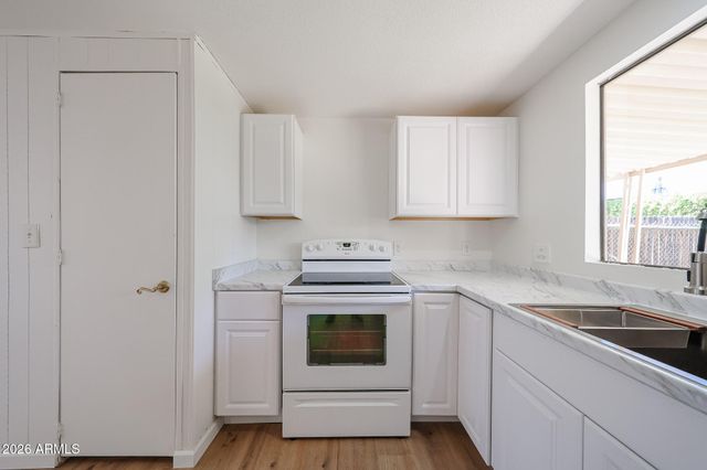 7242 S 41ST Street, Phoenix, AZ 85042