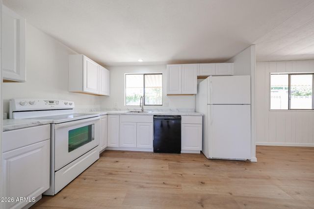 7242 S 41ST Street, Phoenix, AZ 85042