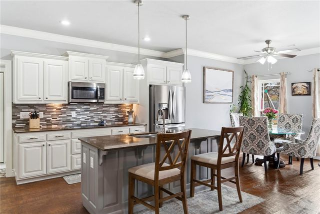 4367 W American Drive, Fayetteville, AR 72704