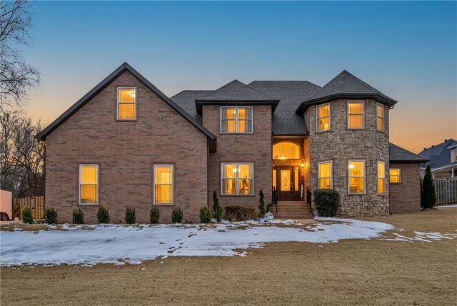 4367 W American Drive, Fayetteville, AR 72704