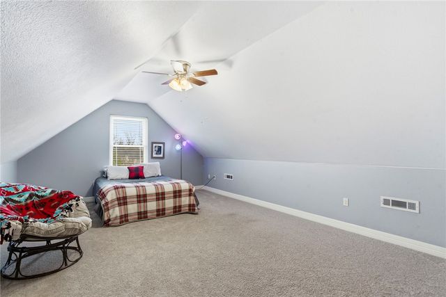 4367 W American Drive, Fayetteville, AR 72704