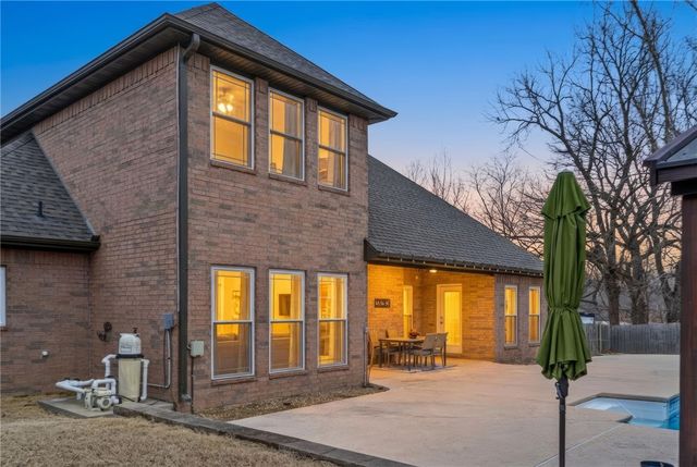 4367 W American Drive, Fayetteville, AR 72704