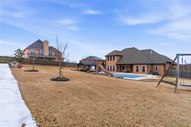 4367 W American Drive, Fayetteville, AR 72704