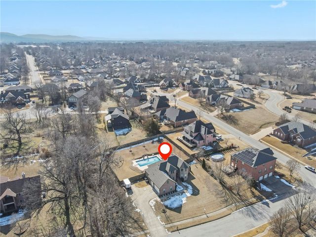 4367 W American Drive, Fayetteville, AR 72704