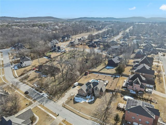 4367 W American Drive, Fayetteville, AR 72704