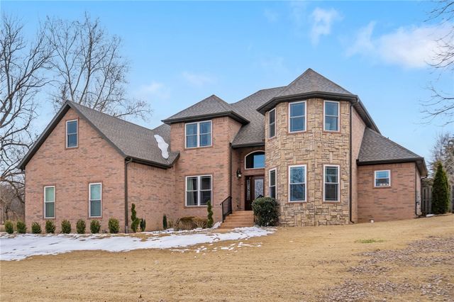 4367 W American Drive, Fayetteville, AR 72704