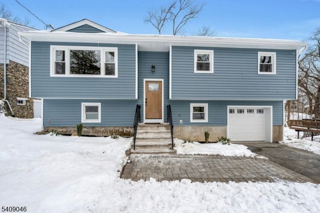 120 Star Lake Rd, Bloomingdale Boro, NJ 07403